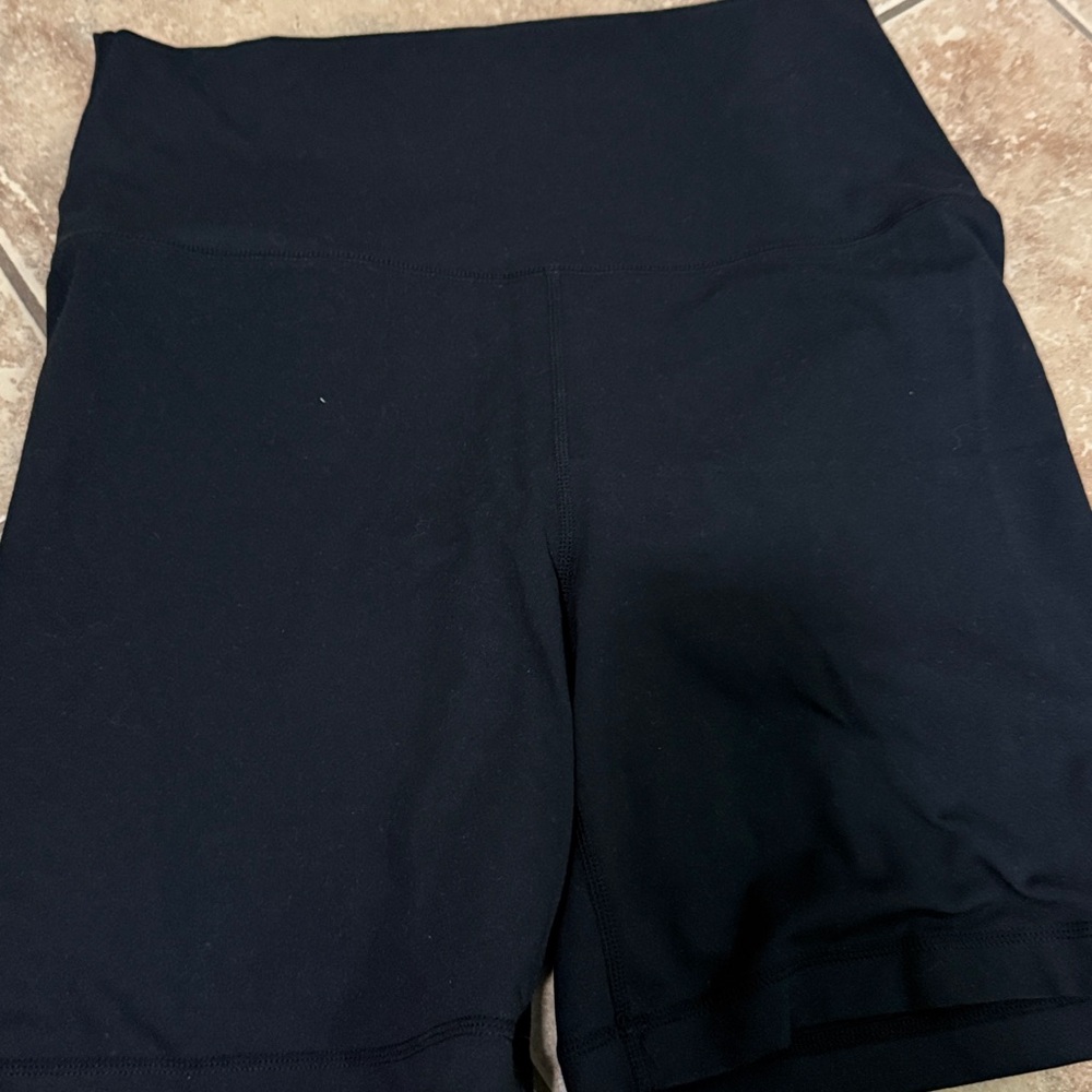 Yogalicious Lux Black 7" Shorts